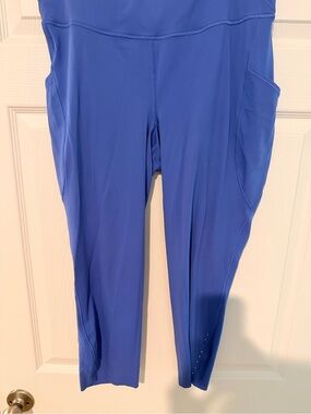 Lululemon 12 NWOT Cobalt Blue Athletic Leggings with Side Pockets